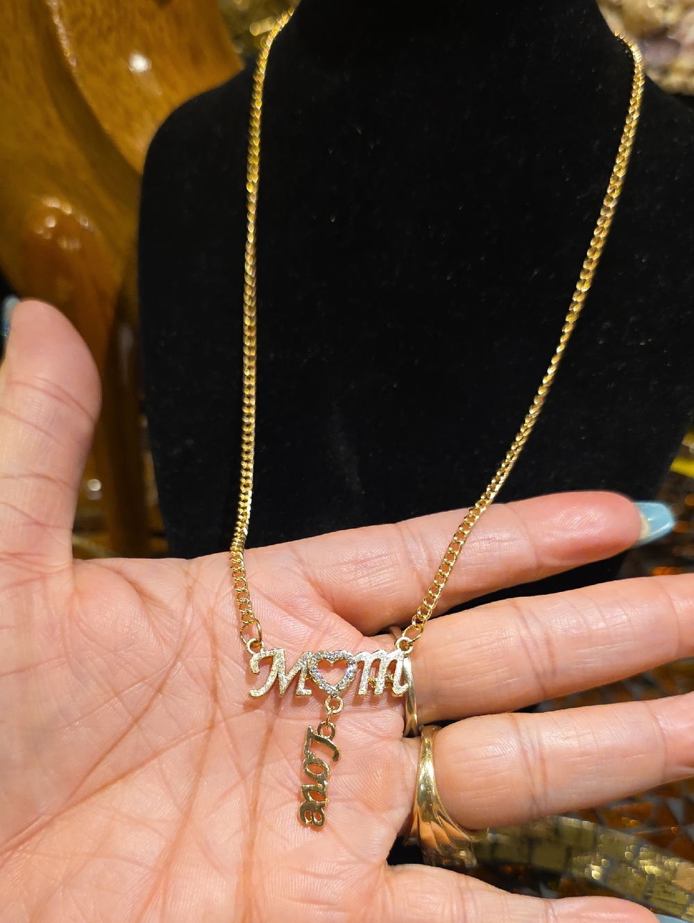 Source Unknown Gold 'Mom' Pendant Necklace with Heart and 'Love' Drop